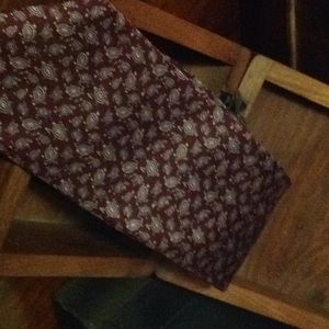 Beautiful 100% silk tie